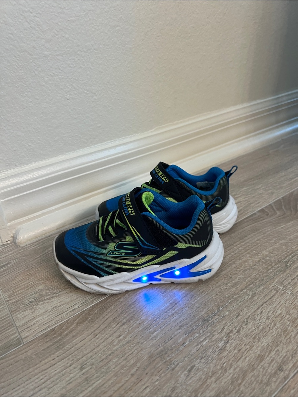 Skechers Boys Light-Up Sneakers